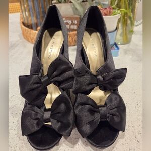 Ann Marino Black Sarin Bow Heels